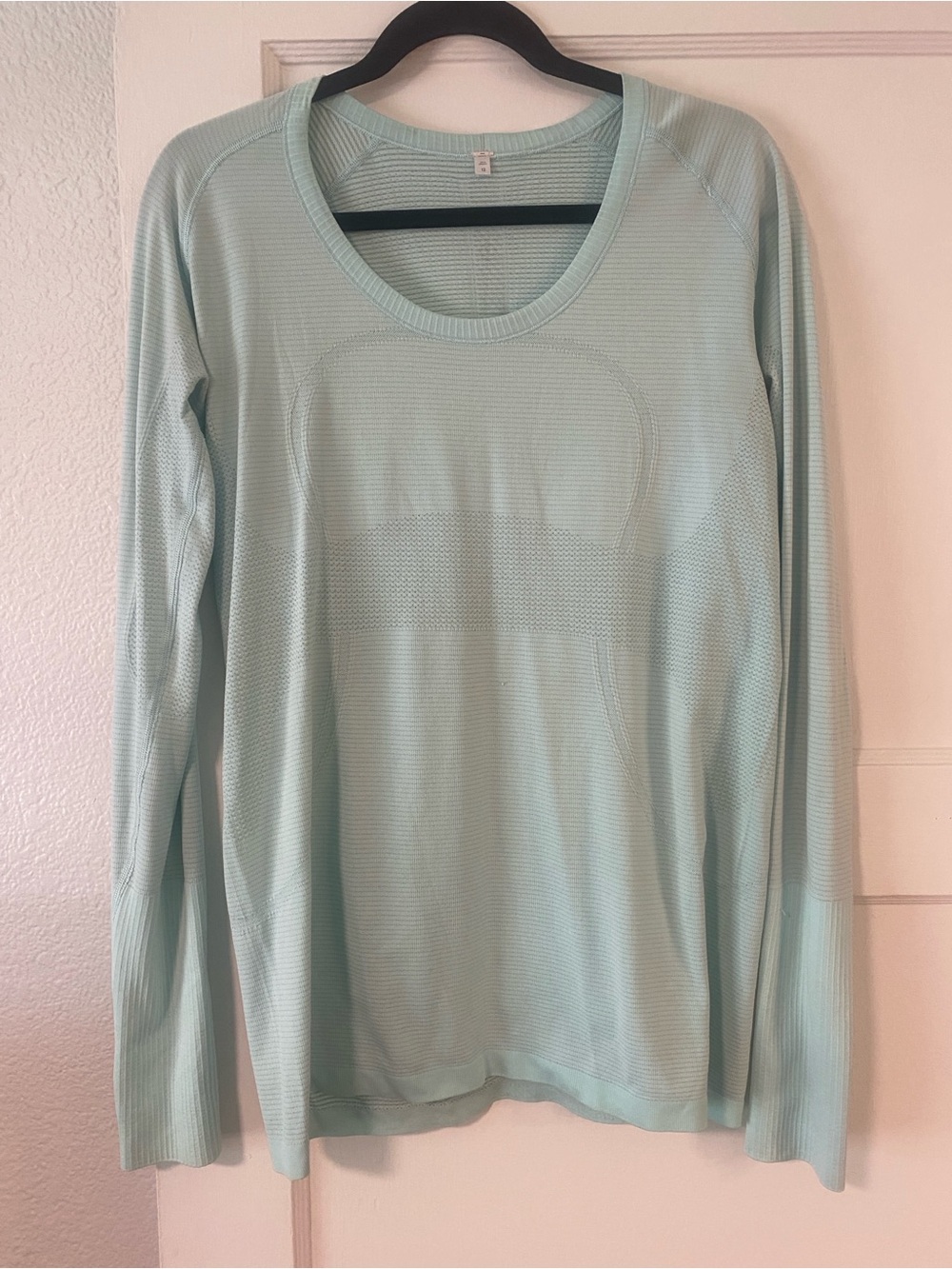 lululemon Swiftly Tech, Long-Sleeve Sweat-wicking workout top - 12 - Seafoam